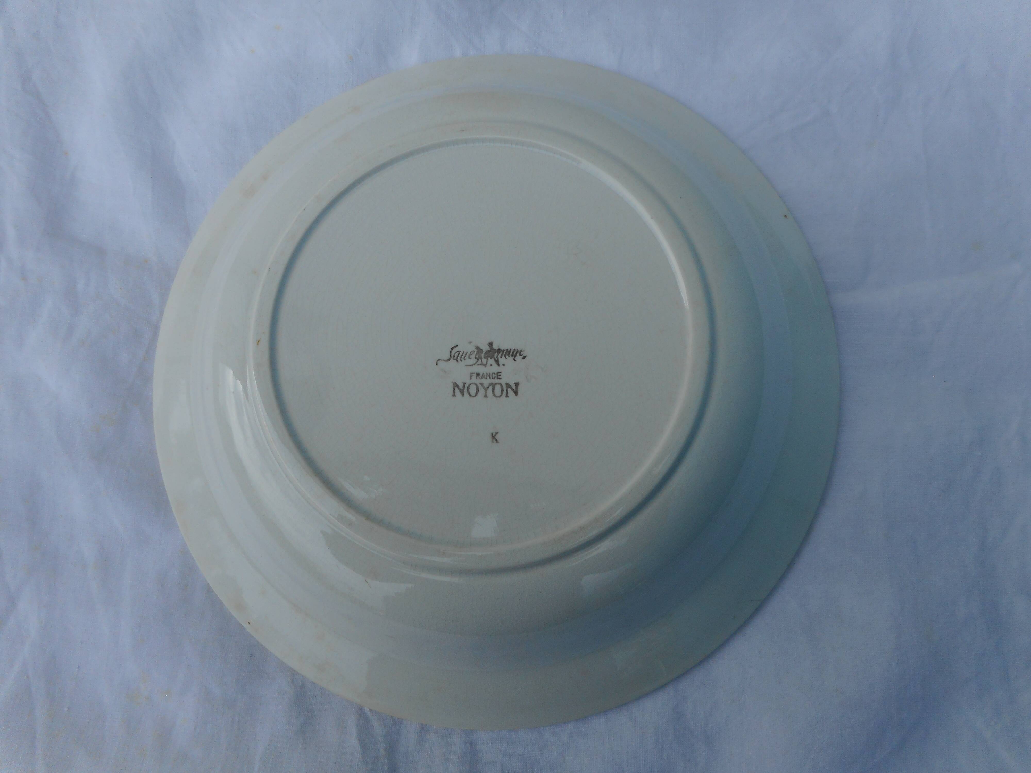Hollow dish in sarreguemines earthenware