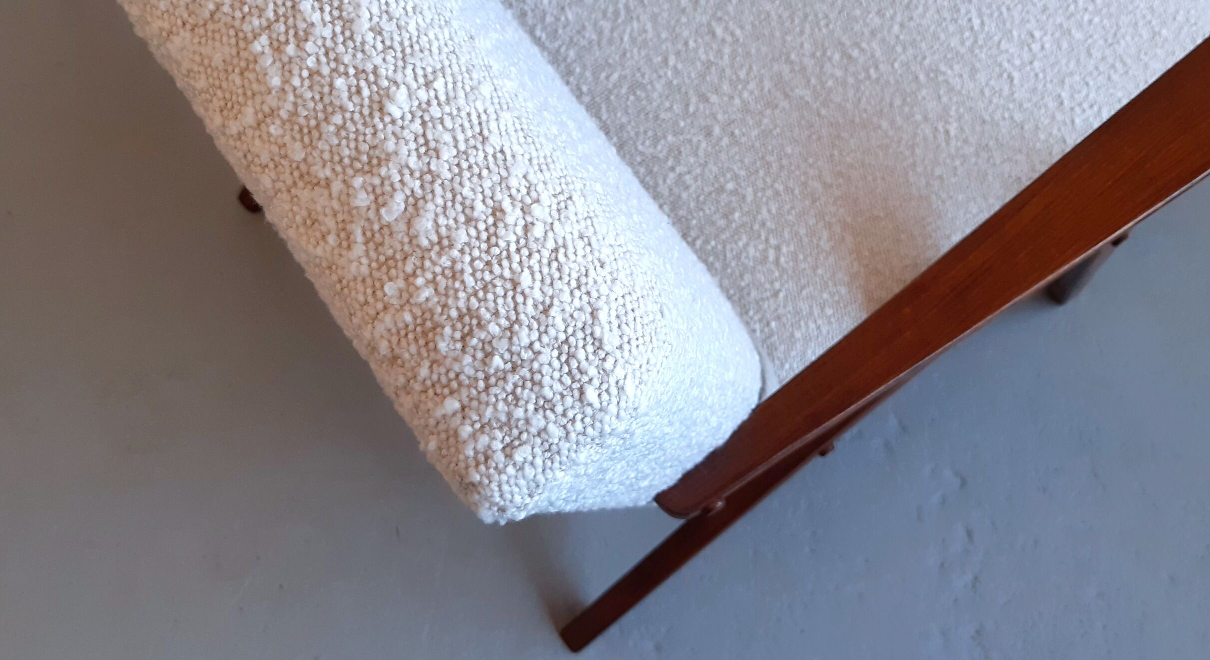 1960 model B 310 var mid century chair in ivory boucle