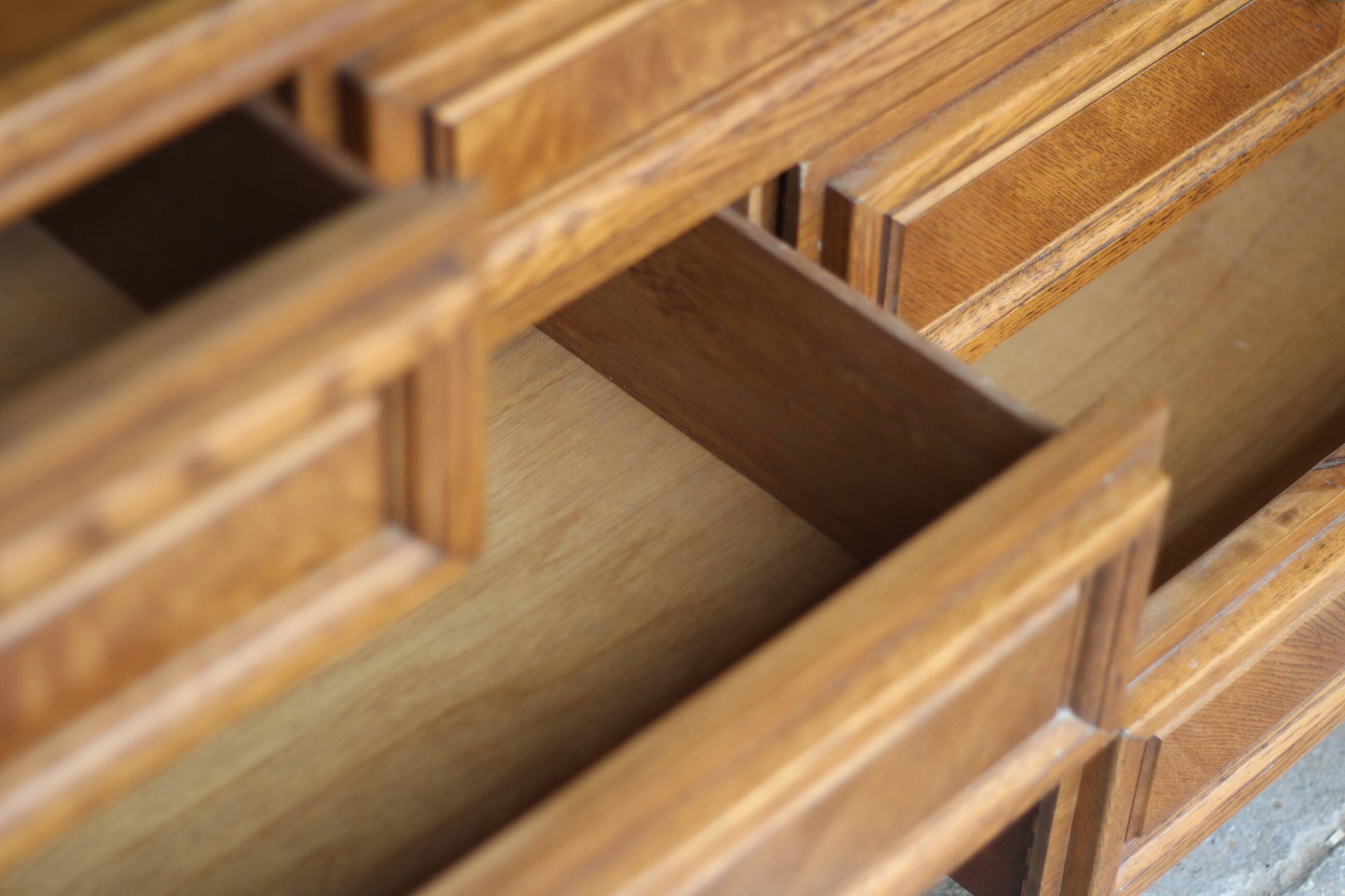Superbe meuble de mercerie Enfilade, meuble de métier.