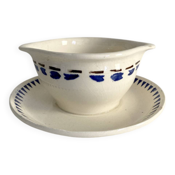 Saucière en terre de fer de Longchamp, modèle Arlette, années 1950