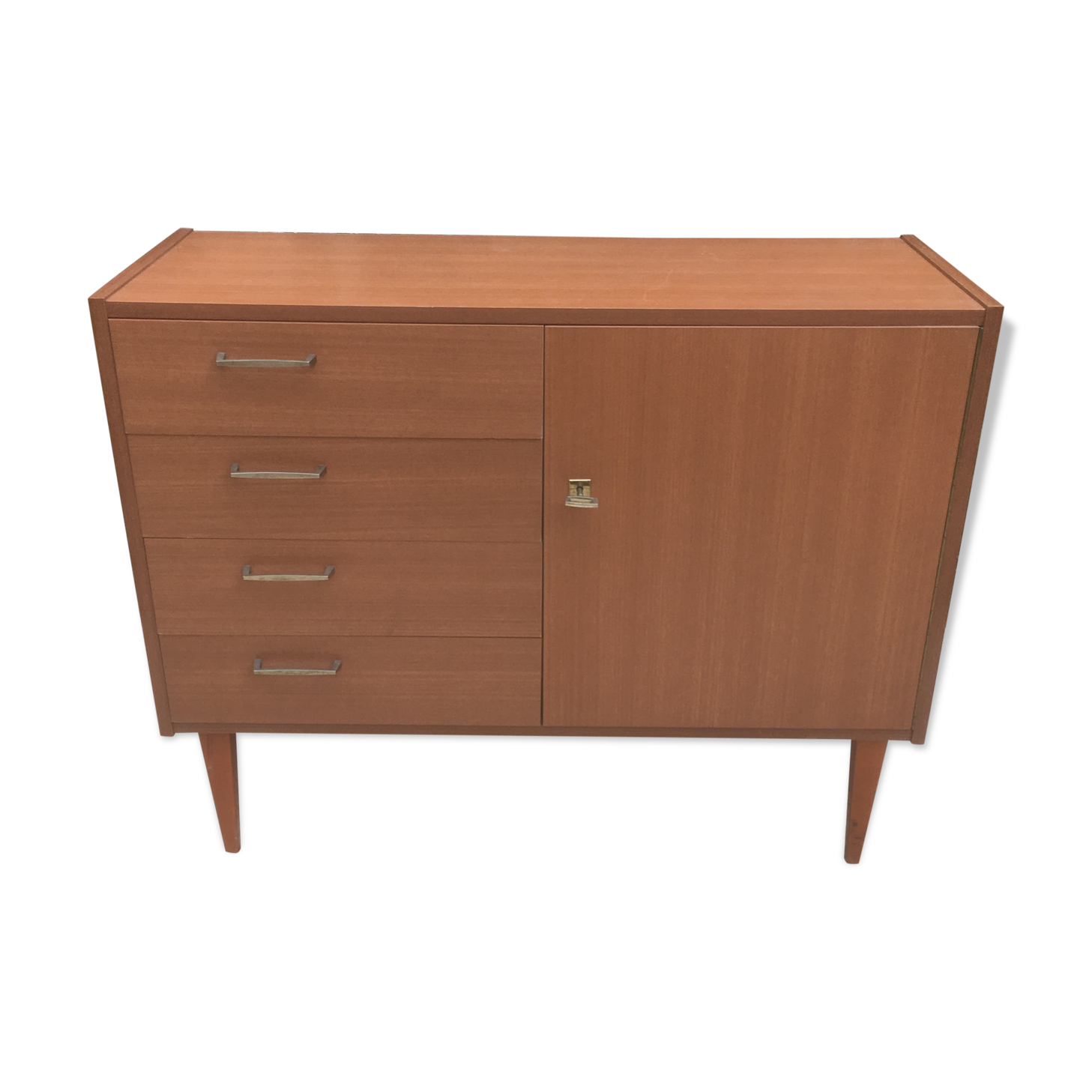 Dresser vintage bobbins feet