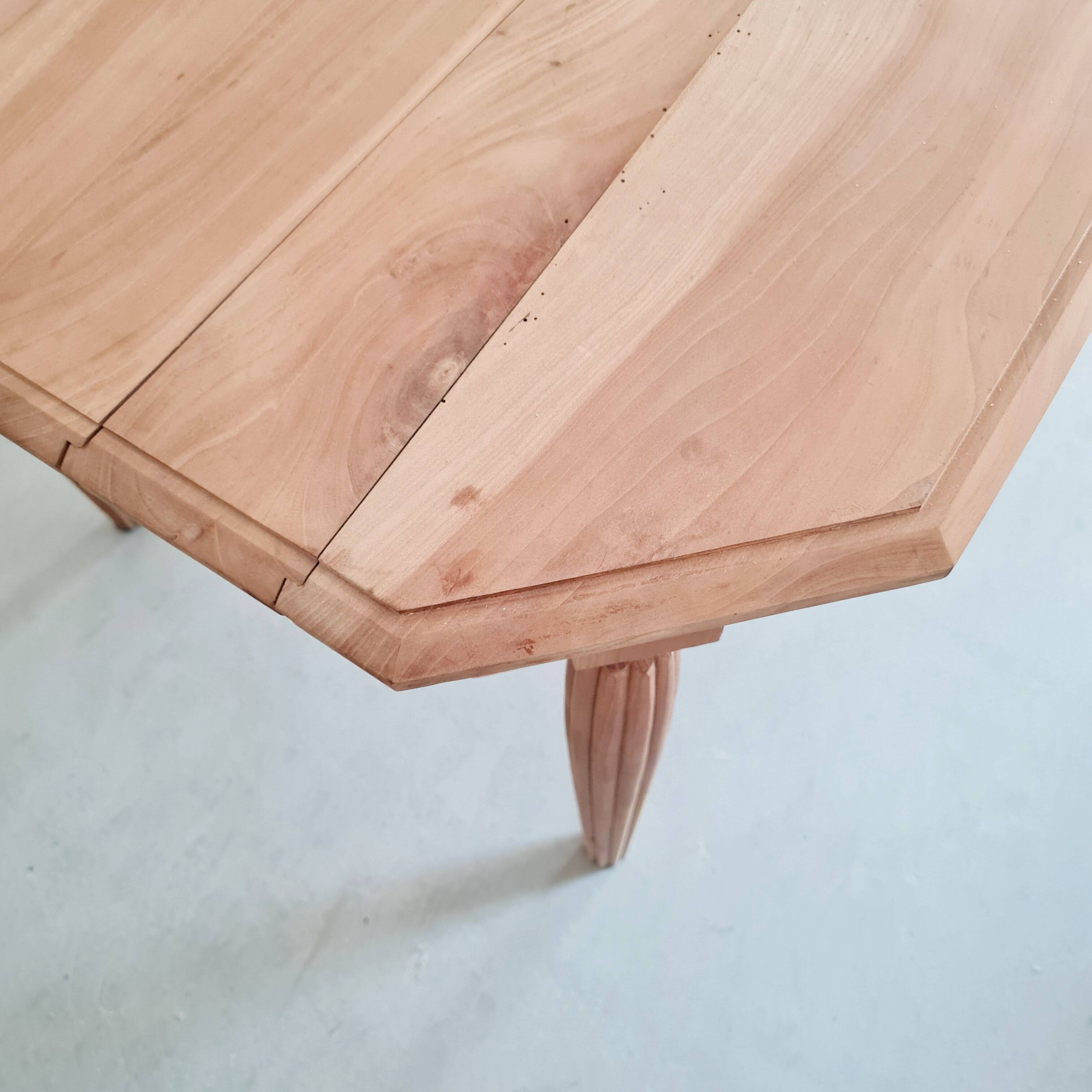 Art deco table - sanded raw wood - flower patterns