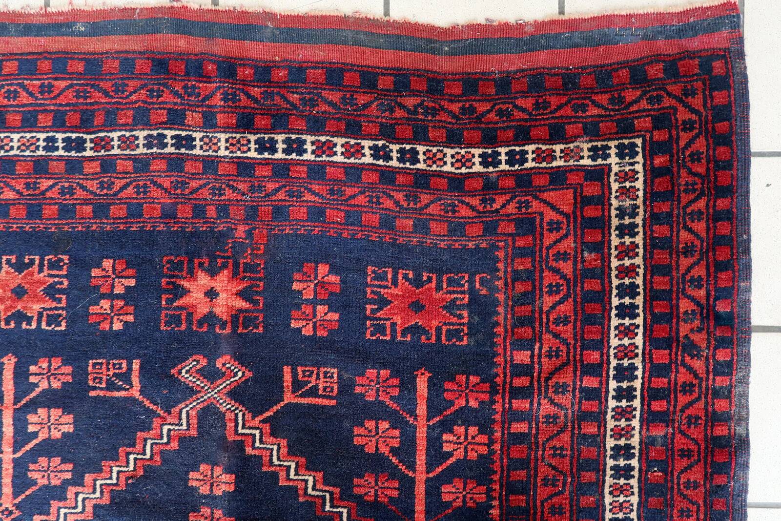 Handmade vintage Caucasian Karabagh rug 120cm x 179cm, 1940s