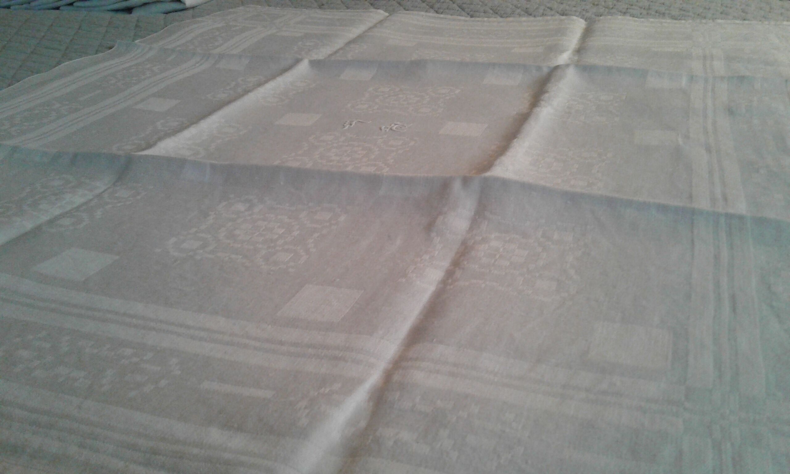 5 Towels Damask fabrics linen/Silk .embroidered monogram