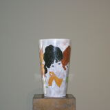 Ceramic vase with women's décor