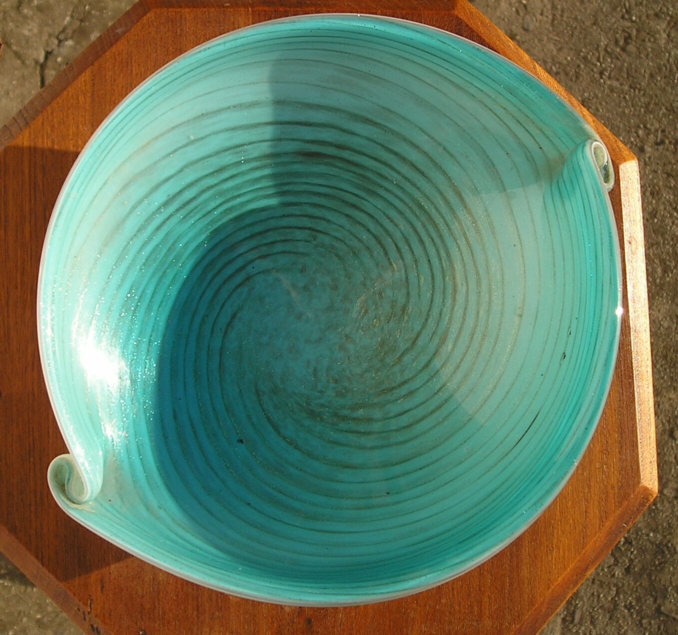 Glass multi-coated, vintage 70's glove cut