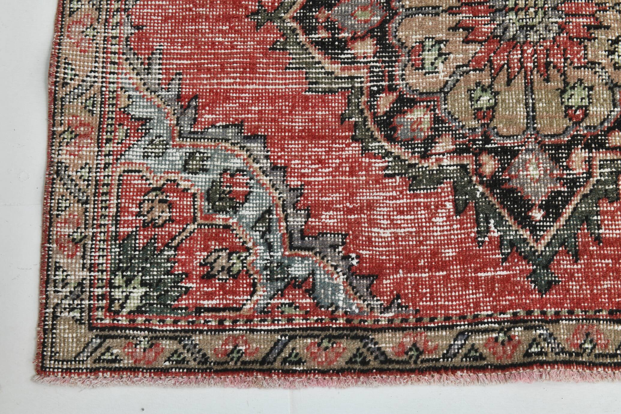 Classic Pattern Red & Green Vintage Runner Rug, 104x344Cm