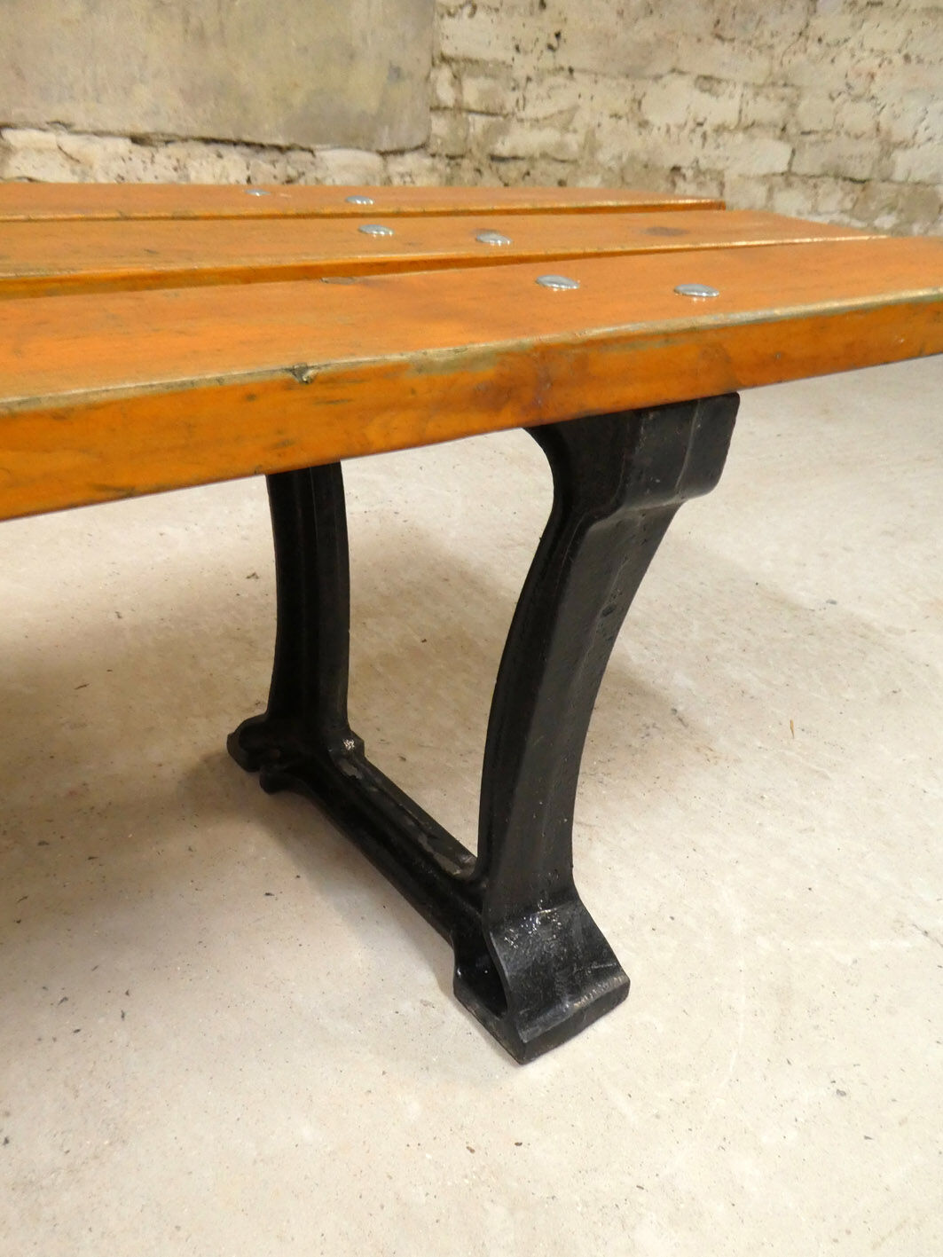 Old wooden-metal bench