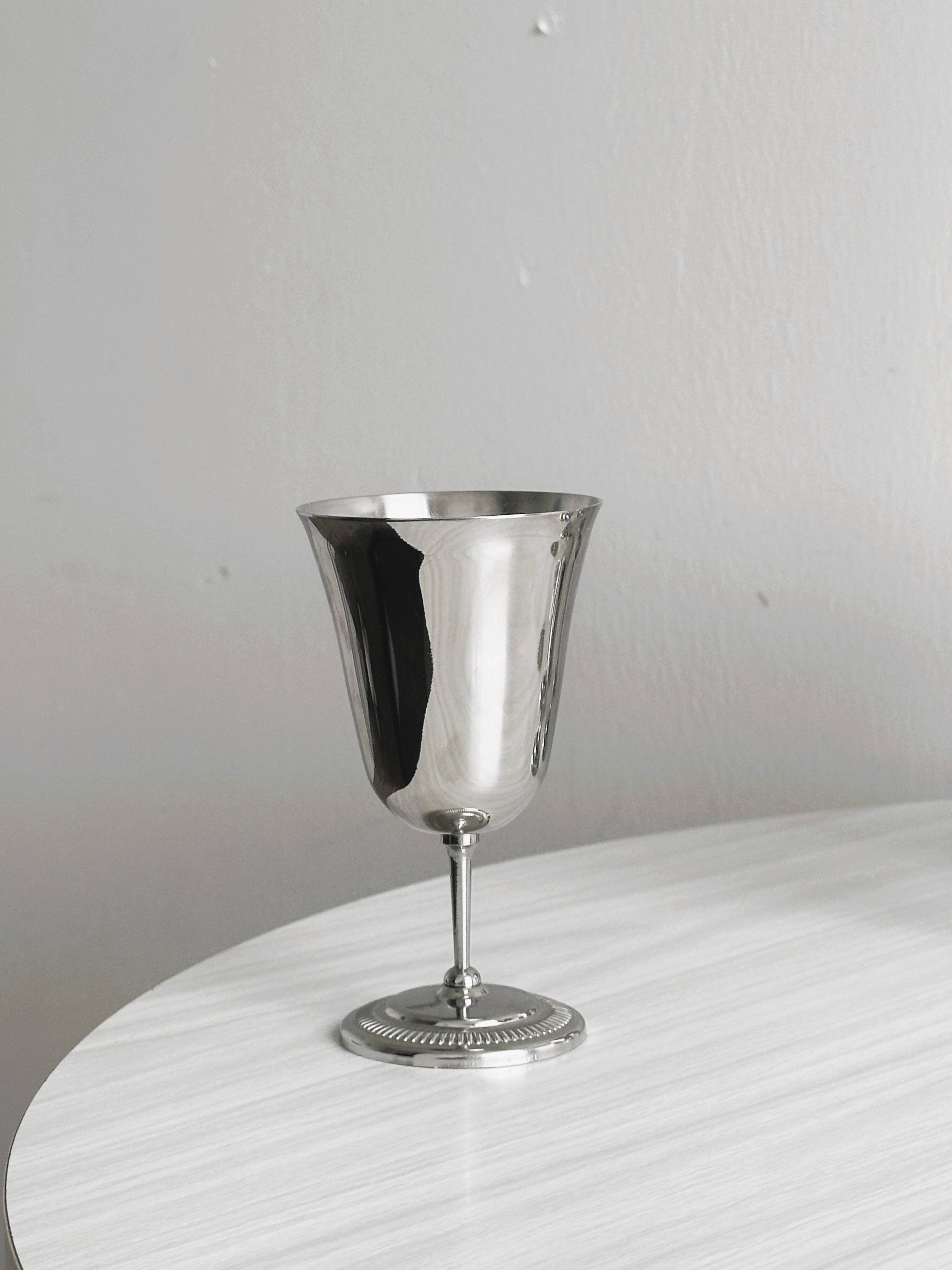 Set of 10 shiny silver metal stemmed cups