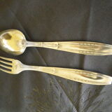 23 seats: 12 forks, 11 spoons, silver metal, 2 punches