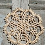 Shell trivet