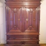 Bordeaux wardrobe