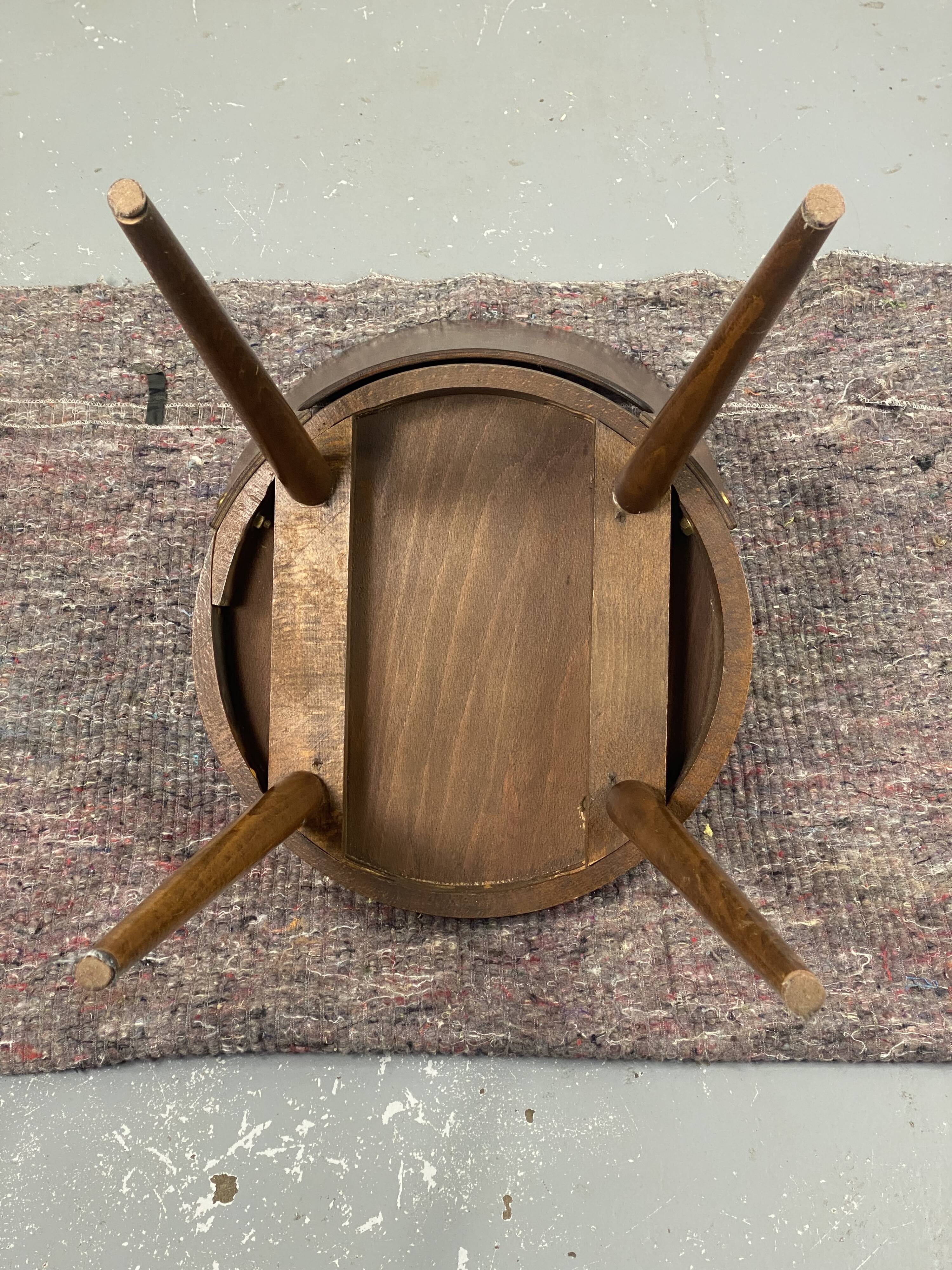 Baumann Mondor Chair