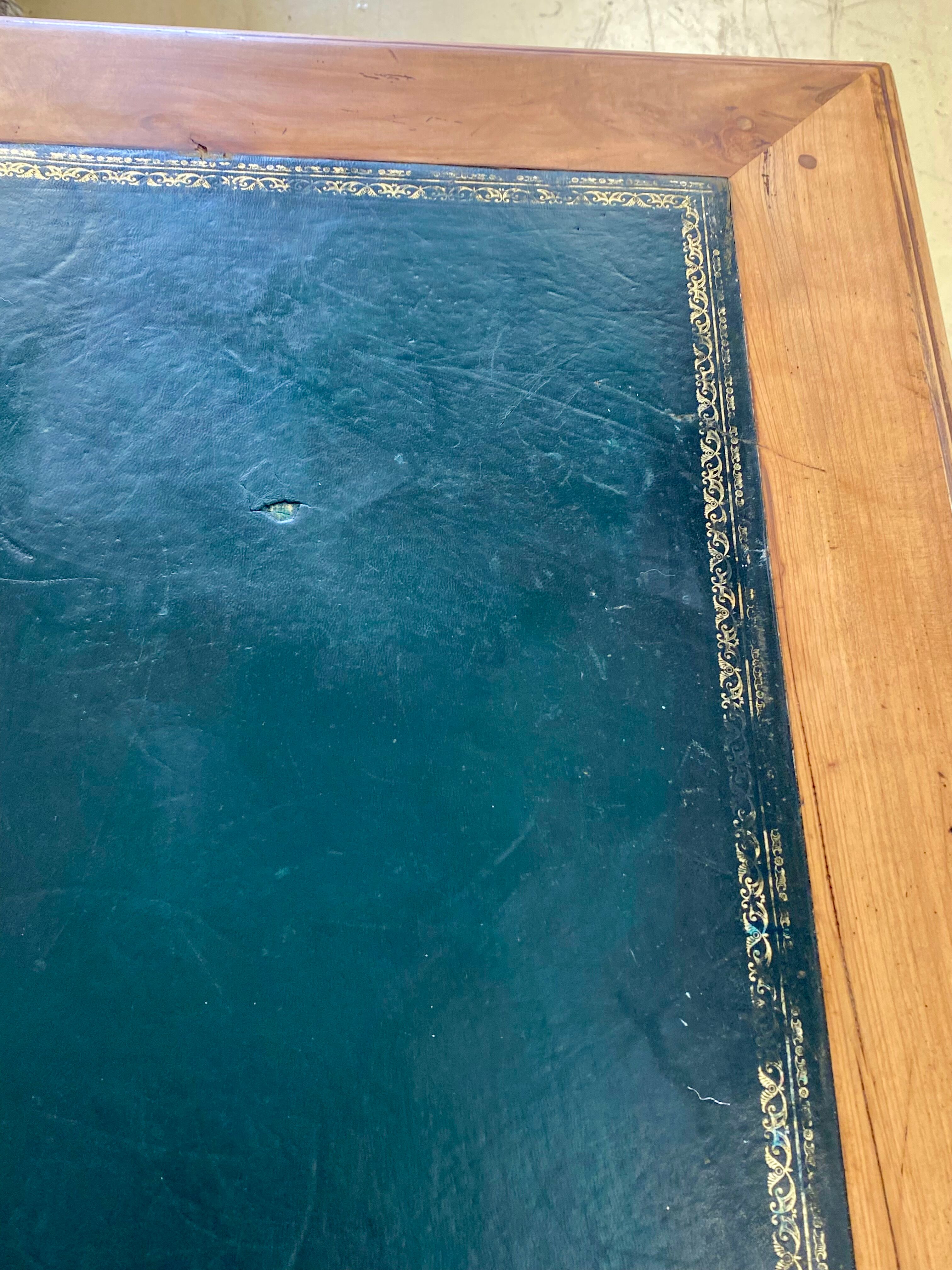 Small Office Louis Philippe