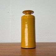 Minimalist vase from a German studio from the mid-century, pottery by BKW Böttger Keramik Wandsbek, Hamburg, 1960s.