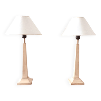 Pair of elegant lamps