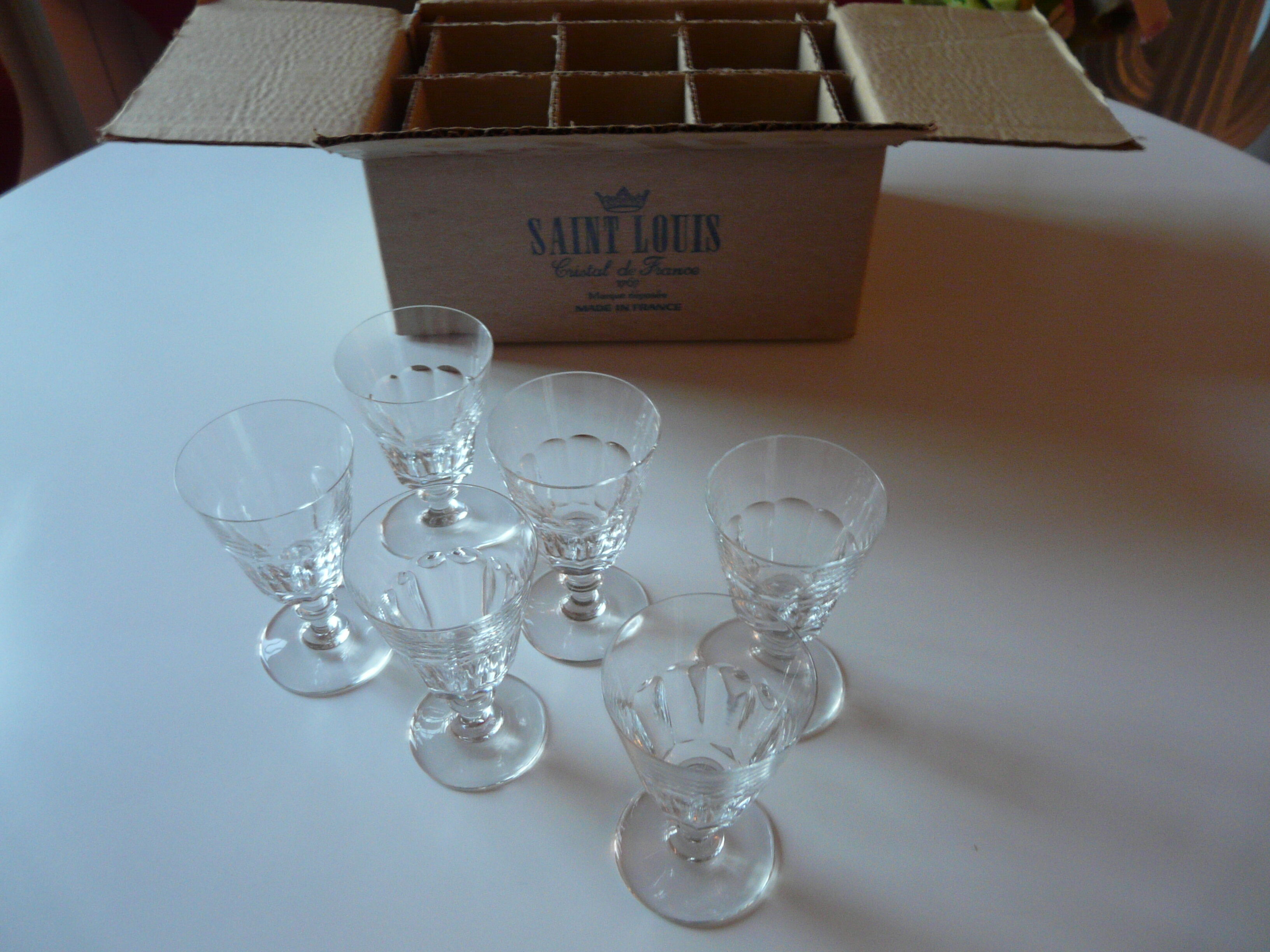 Service de six verres à pied de la cristallerie "Saint Louis"