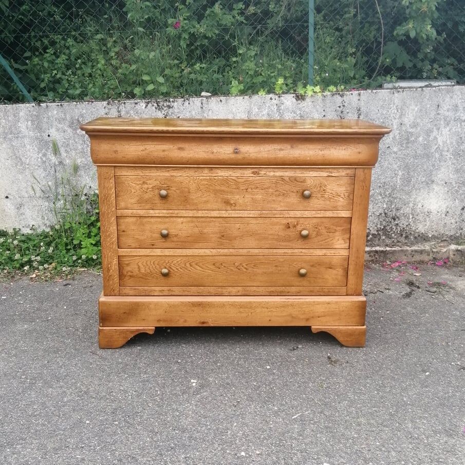 Louis Philippe dresser