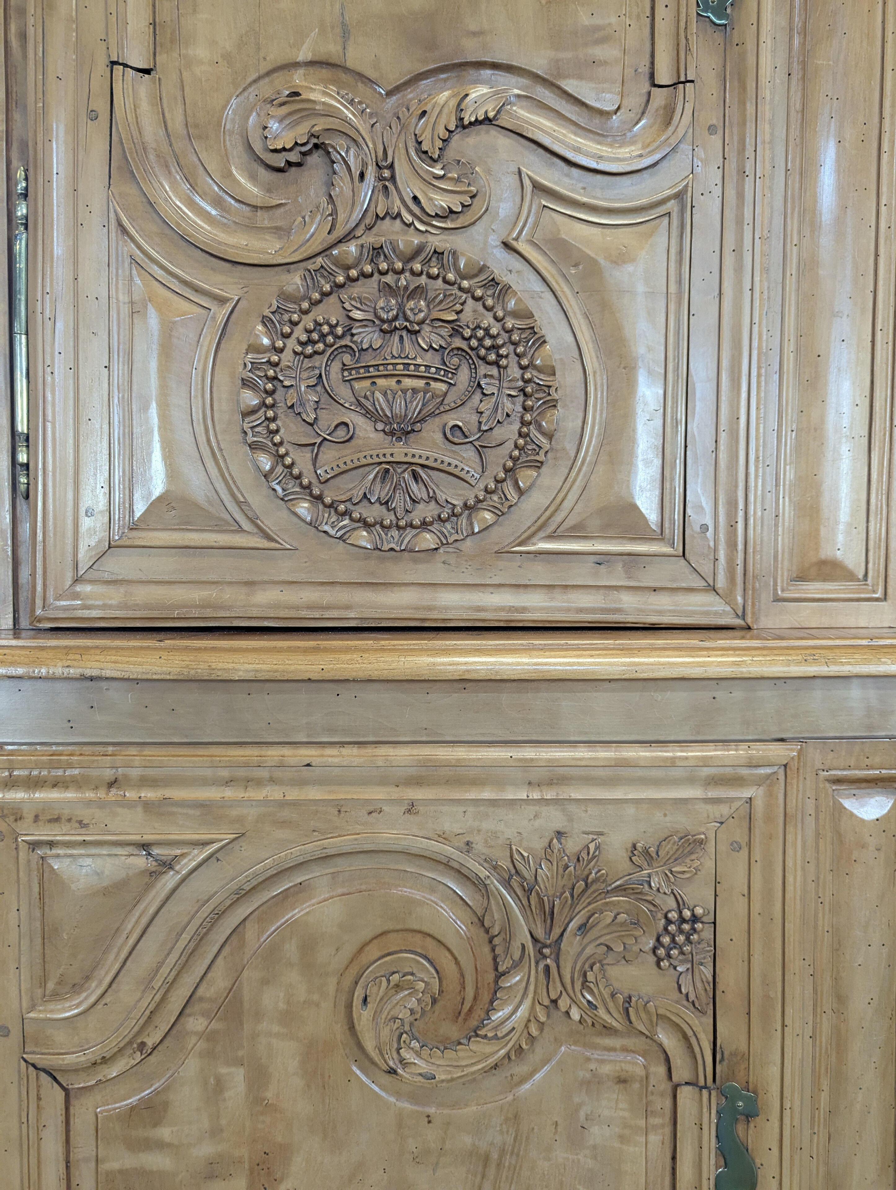 Cauchois sideboard in apple wood with hollow carvings