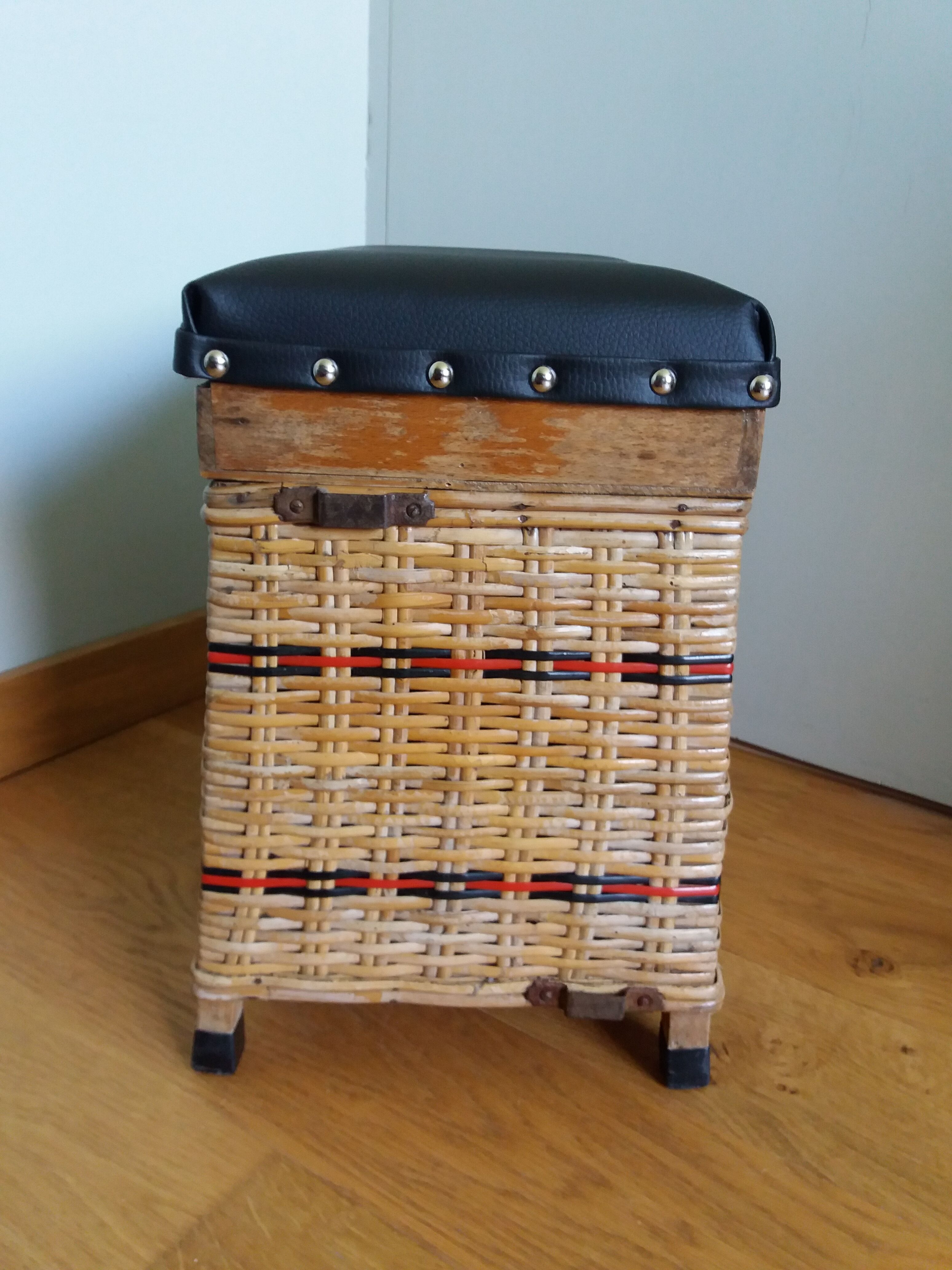 Fishing storage chest wicker fisherman's stool