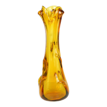 Vase moderne formé à la main des années 1960, appelé rwaniec Huta Szkła Hortensja, Pologne