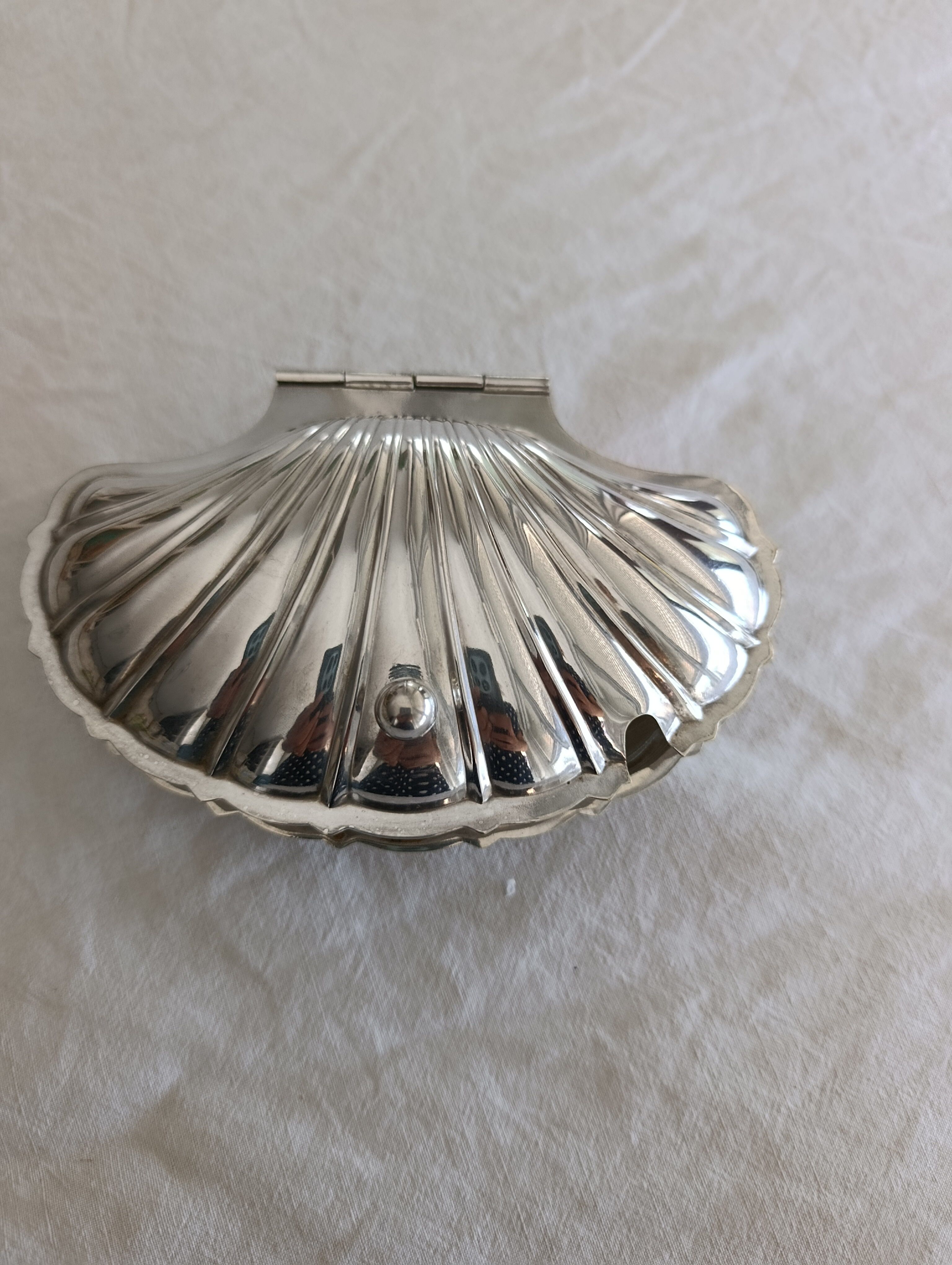 Butter dish