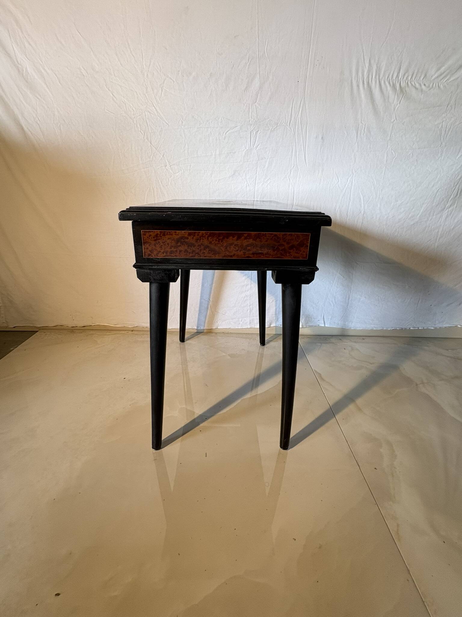 Antique Napoleon III style dressing table – Blackened wood and walnut burl