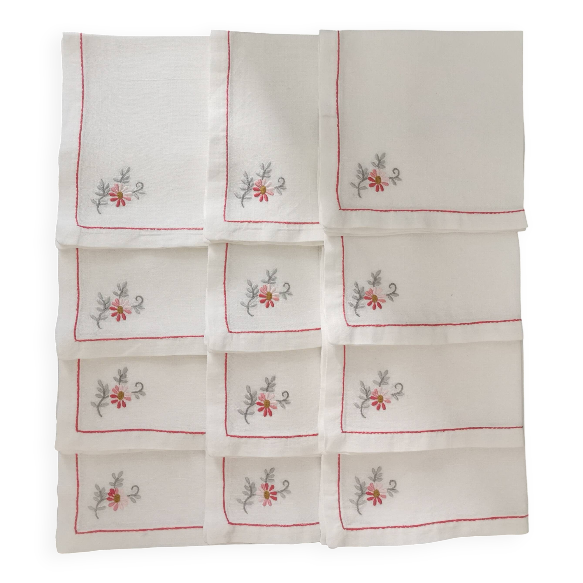 Lot de 12 serviettes de table broderie fleur