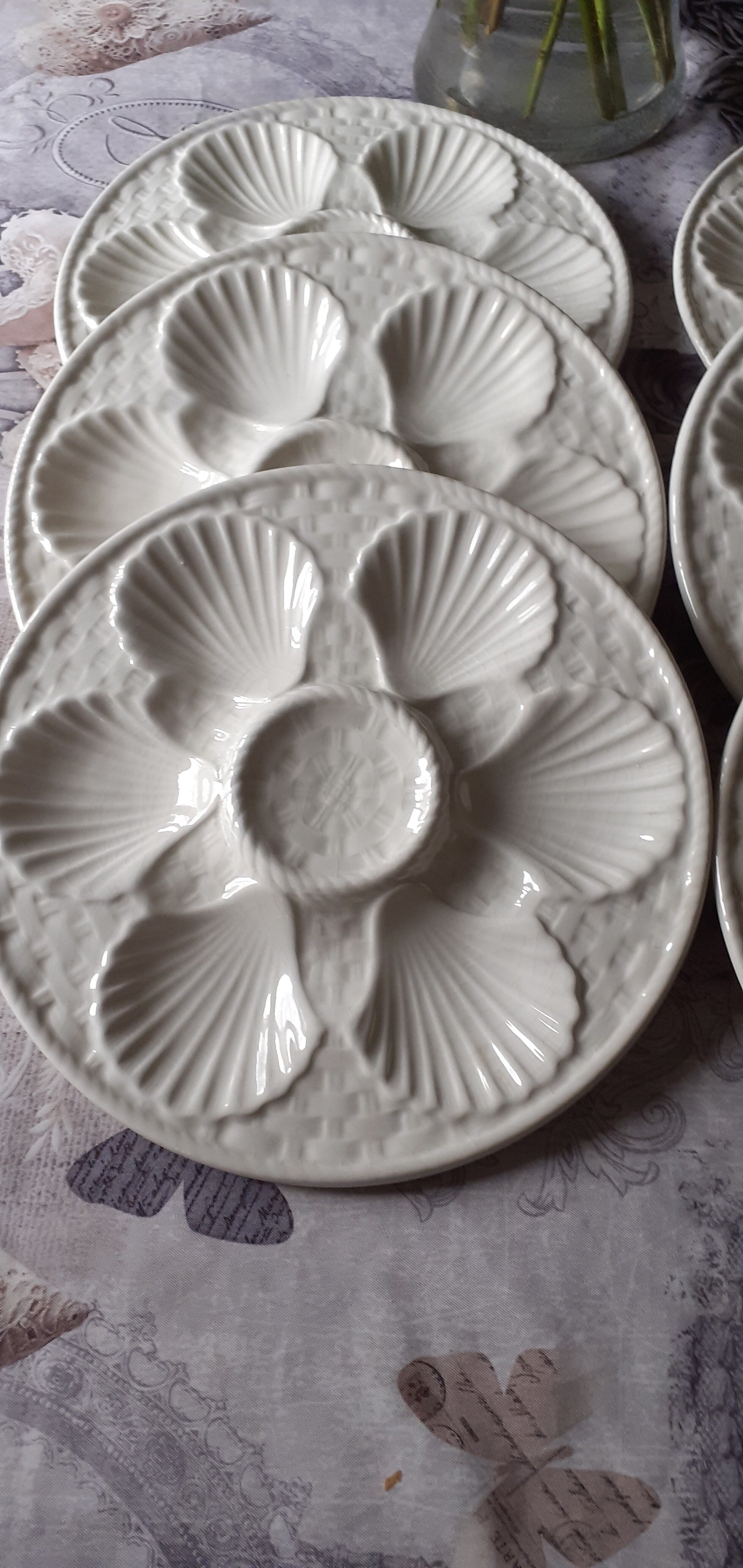 Oyster plates (9) brands chantilly france