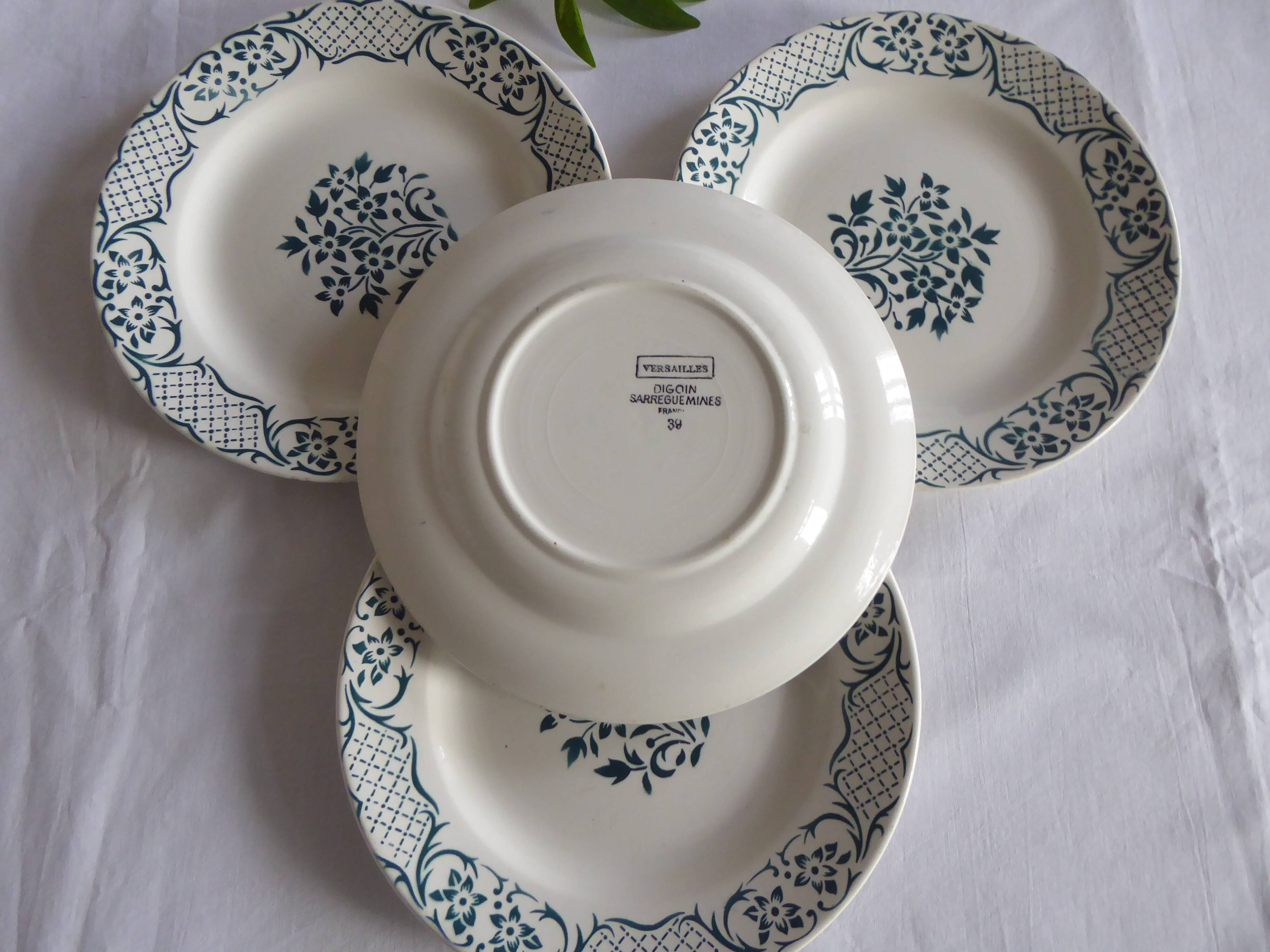 Set of 4 Digoin Sarreguemines dessert plates Versailles model