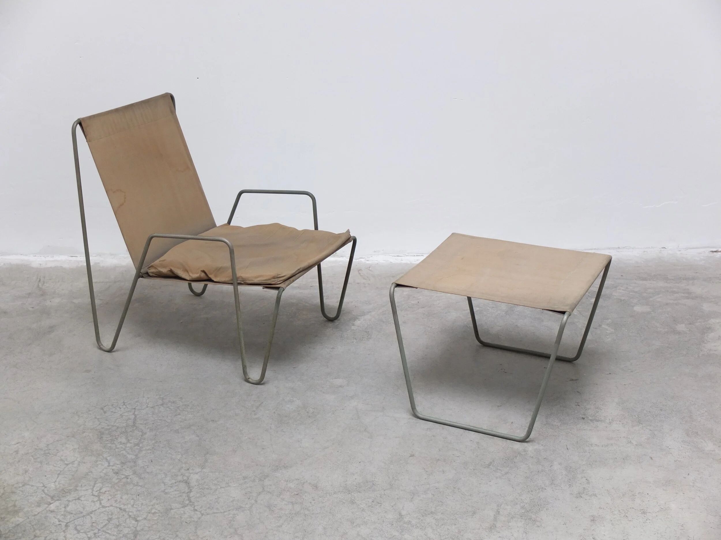 Early 'Bachelor' chair with ottoman by Verner Panton for Fritz Hansen, 1950s