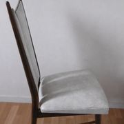 Chaise en skaï blanc des années 60-70