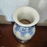 Vase with porcelain motifs of grapes and vines