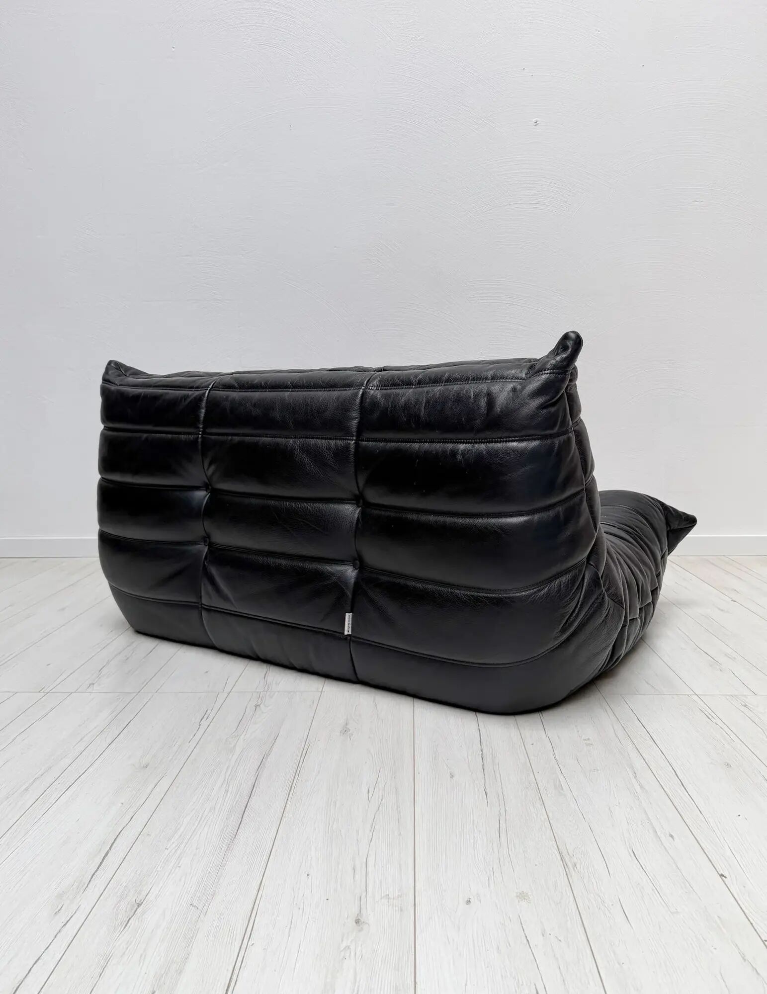 1990s vintage Togo set in black leather by Michel Ducaroy for Ligne Roset
