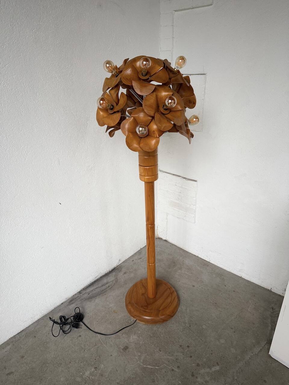 Ornamental floor lamp with "flower" patterns from the 1970s.