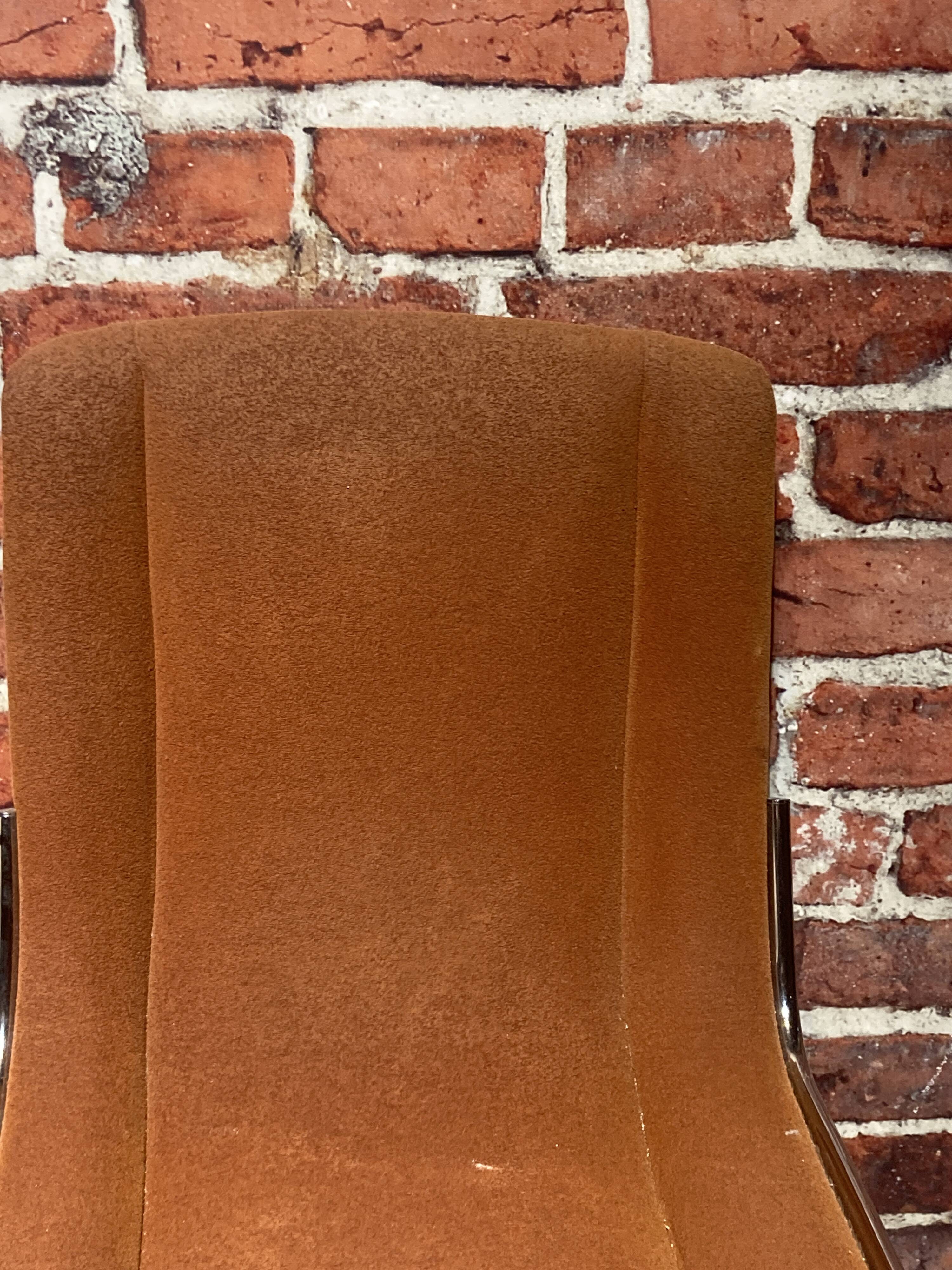 Suite of four Italian chairs in fabric and metal