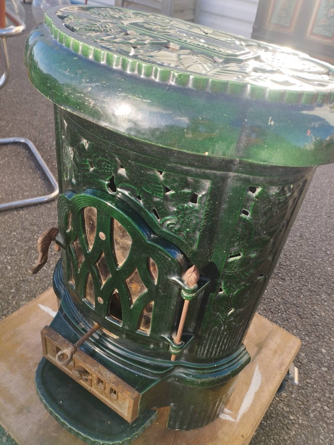 Lilyver Deville cast iron wood stove