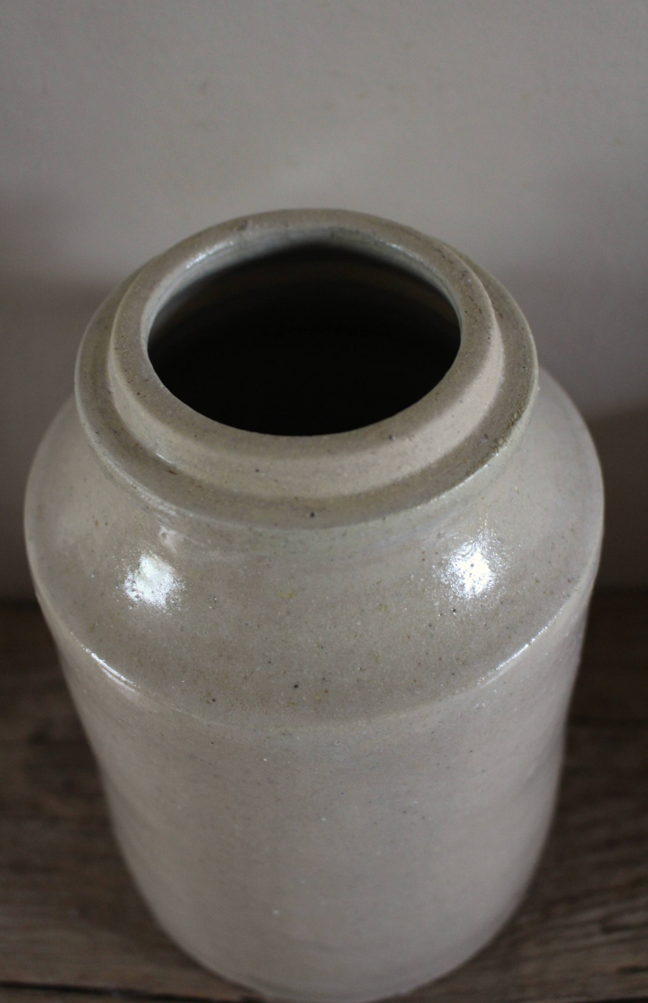 Vase, pot en grès vernissé grège vintage