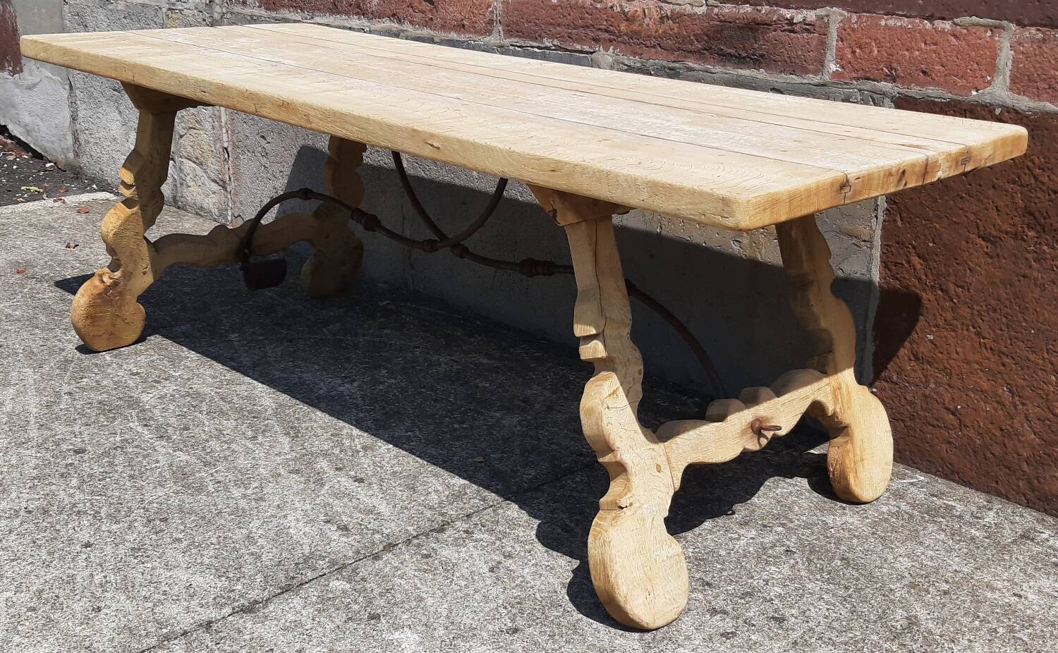 Oak farmhouse table with lyre legs. (Spanish table)