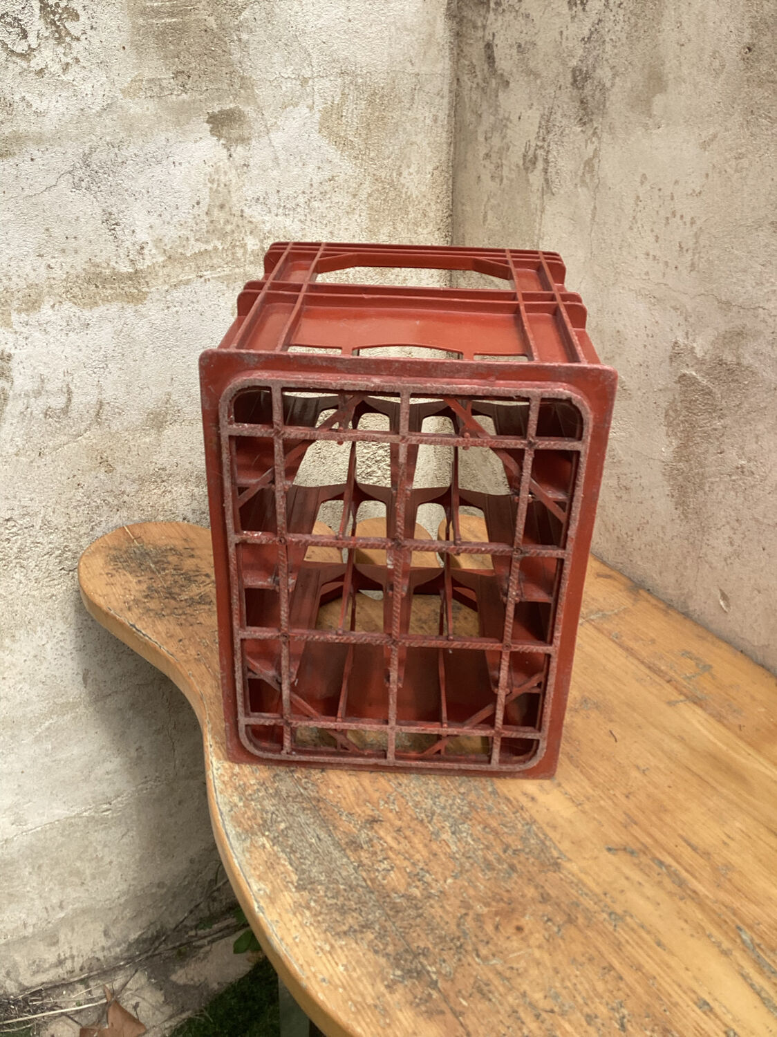 Vintage bottle locker CFP France Plastic Crate