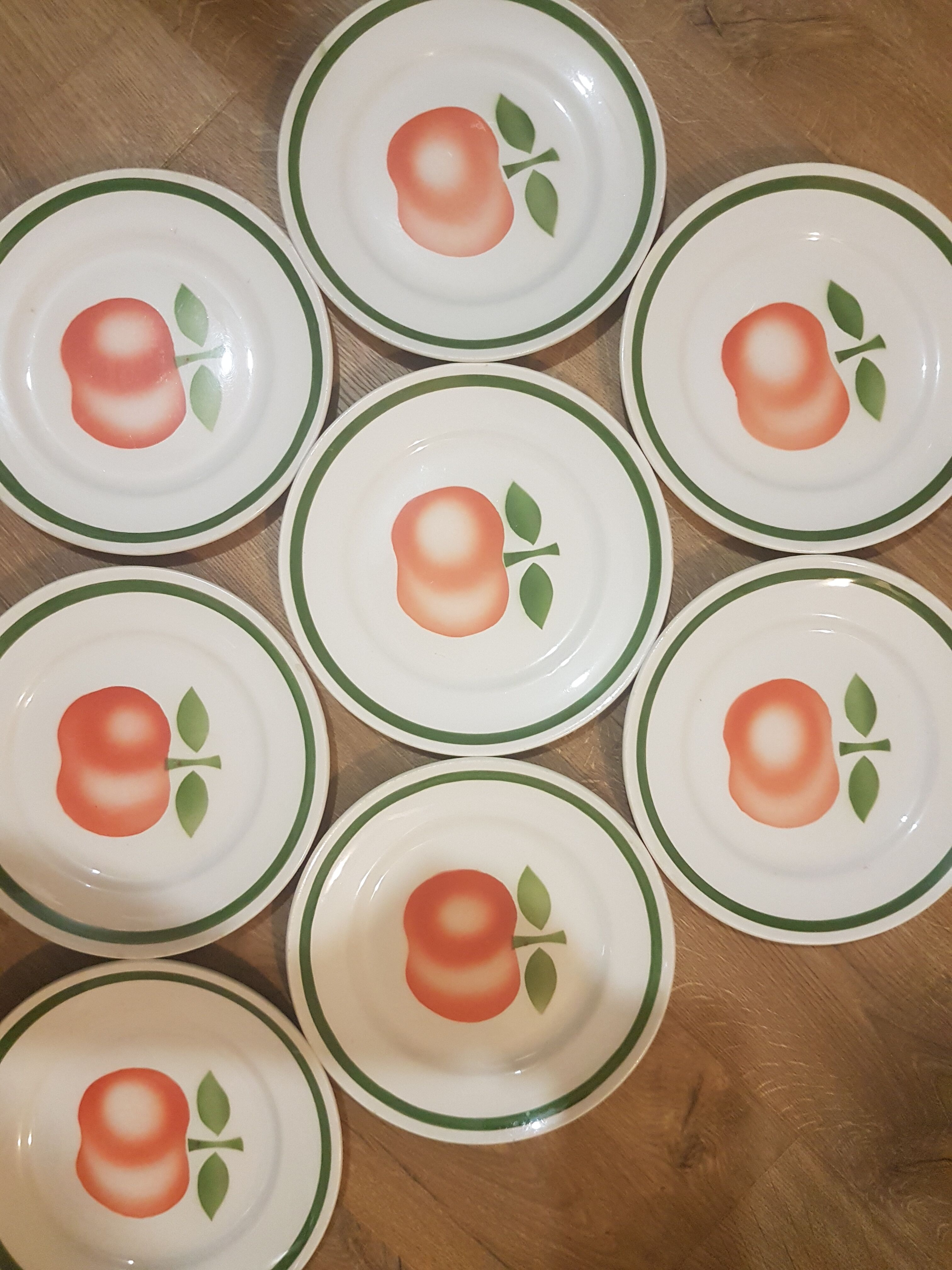 Set of 8 dessert plates wolf mill apple model