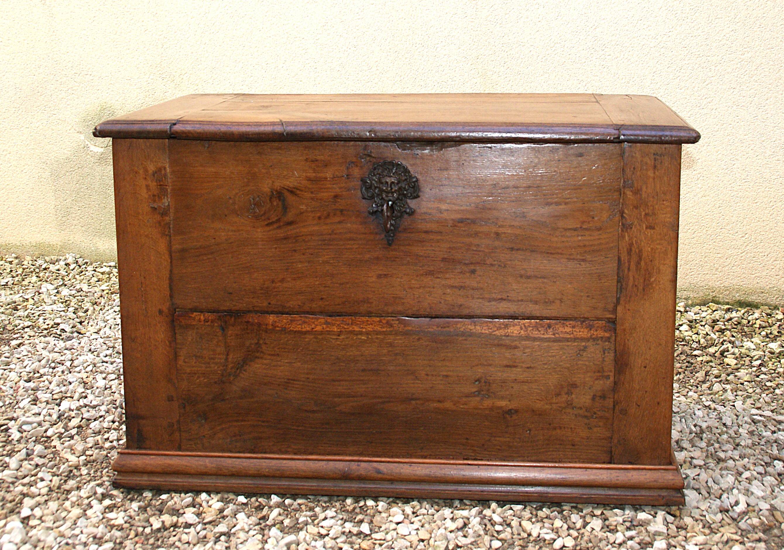 Small Chest Louis XIV - XVIII Century