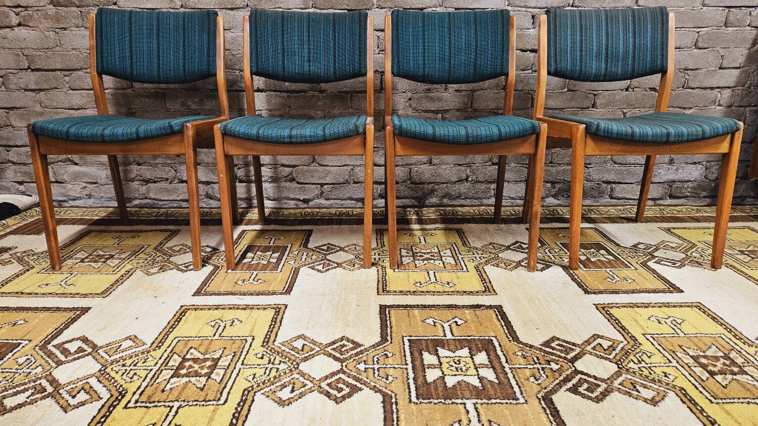 Set of 4 Scandinavian chairs 1960