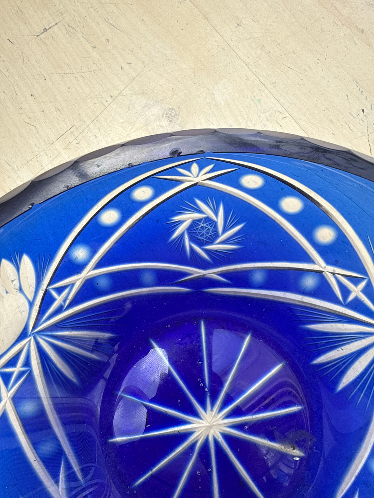 Kobalt blauwe kristallen fruitschaal