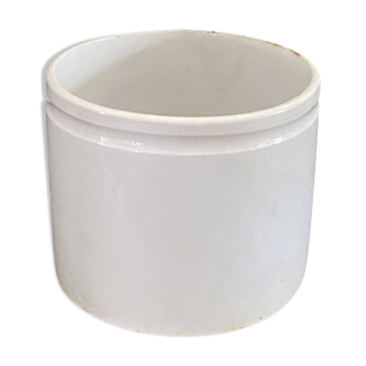White earthenware pot