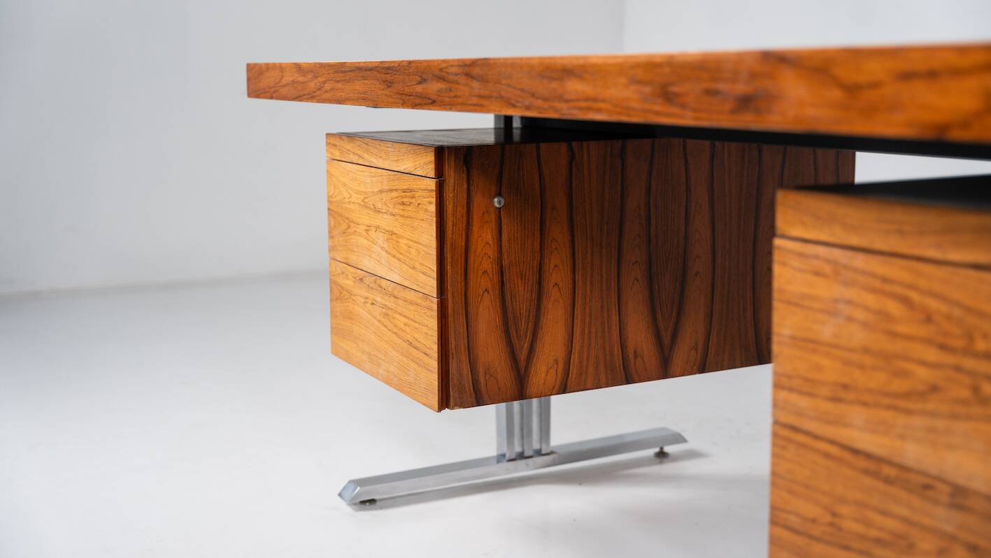 Bureau moderne du milieu du siècle en bois et chrome, Italie, années 1970