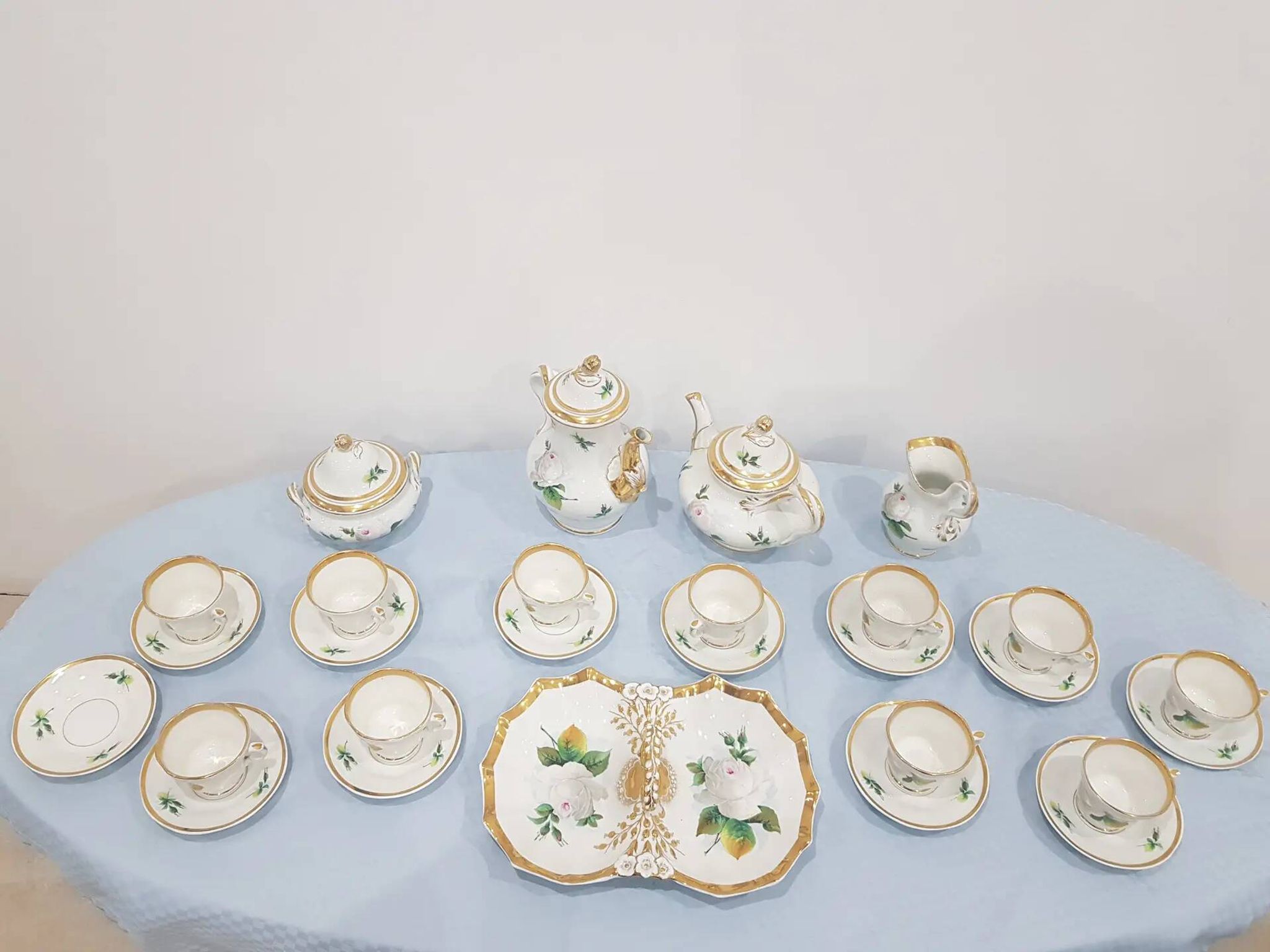 Service à café, porcelaine blanche avec dorure, KPM, Allemagne, 19e siècle