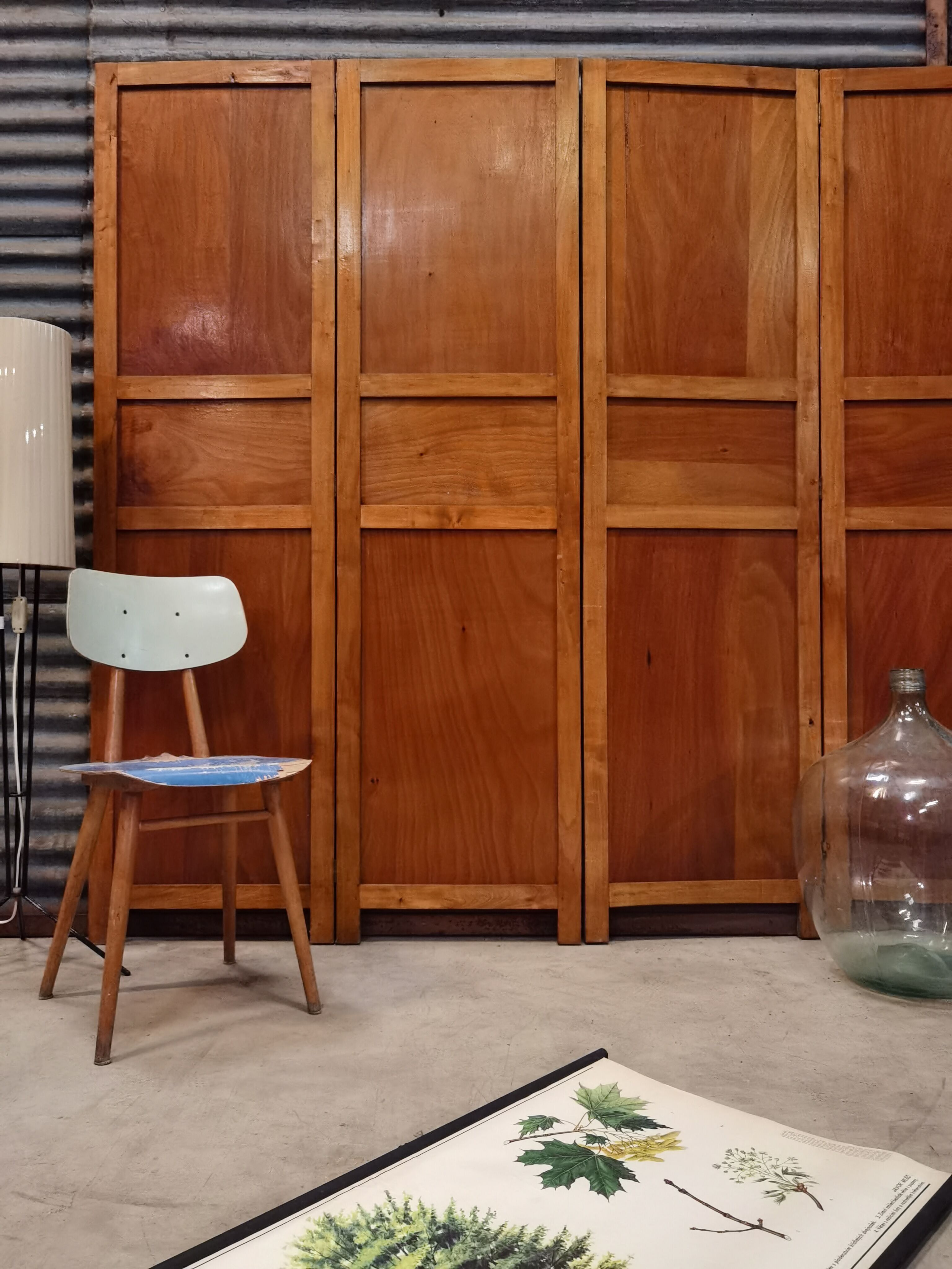 Wooden screen year 60