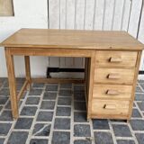 Bureau d'instituteur