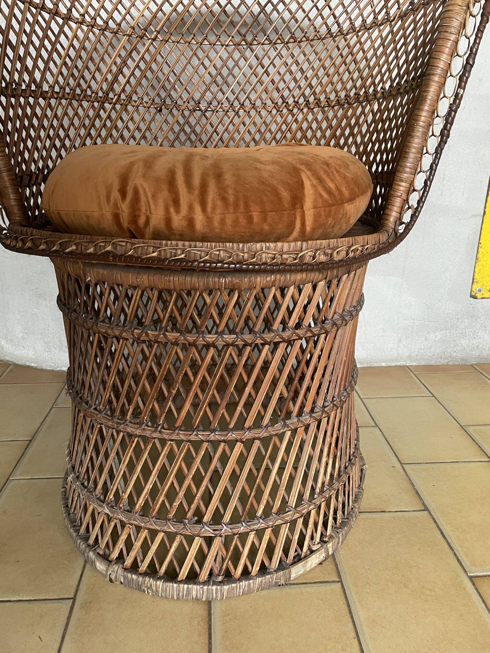 Basket chair in rattan